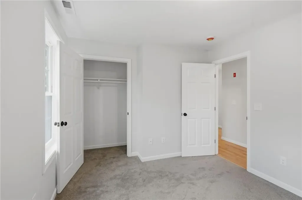 14 Elaine Drive Hopkinton RI 02833