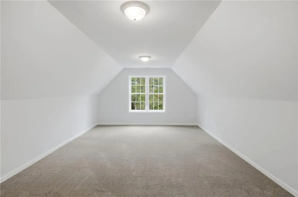 14 Elaine Drive Hopkinton RI 02833