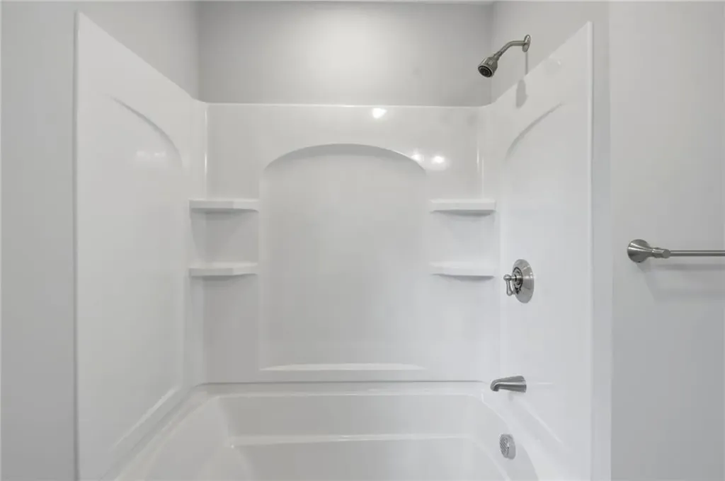14 Elaine Drive Hopkinton RI 02833