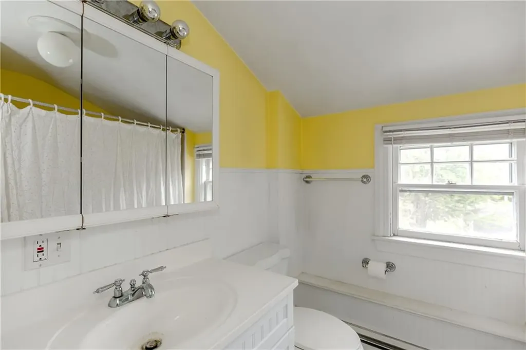 97 Floral Avenue North Kingstown RI 02852