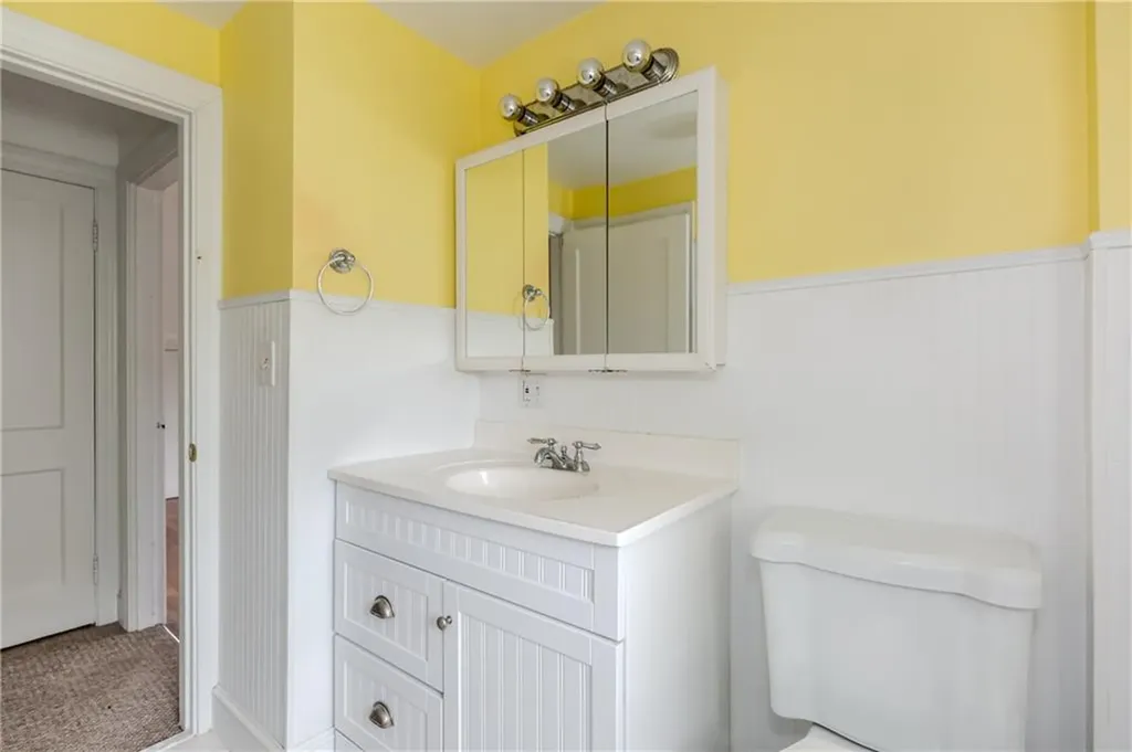 97 Floral Avenue North Kingstown RI 02852
