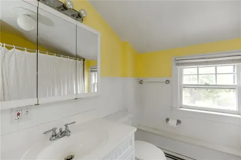 97 Floral Avenue North Kingstown RI 02852