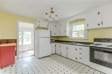 97 Floral Avenue North Kingstown RI 02852