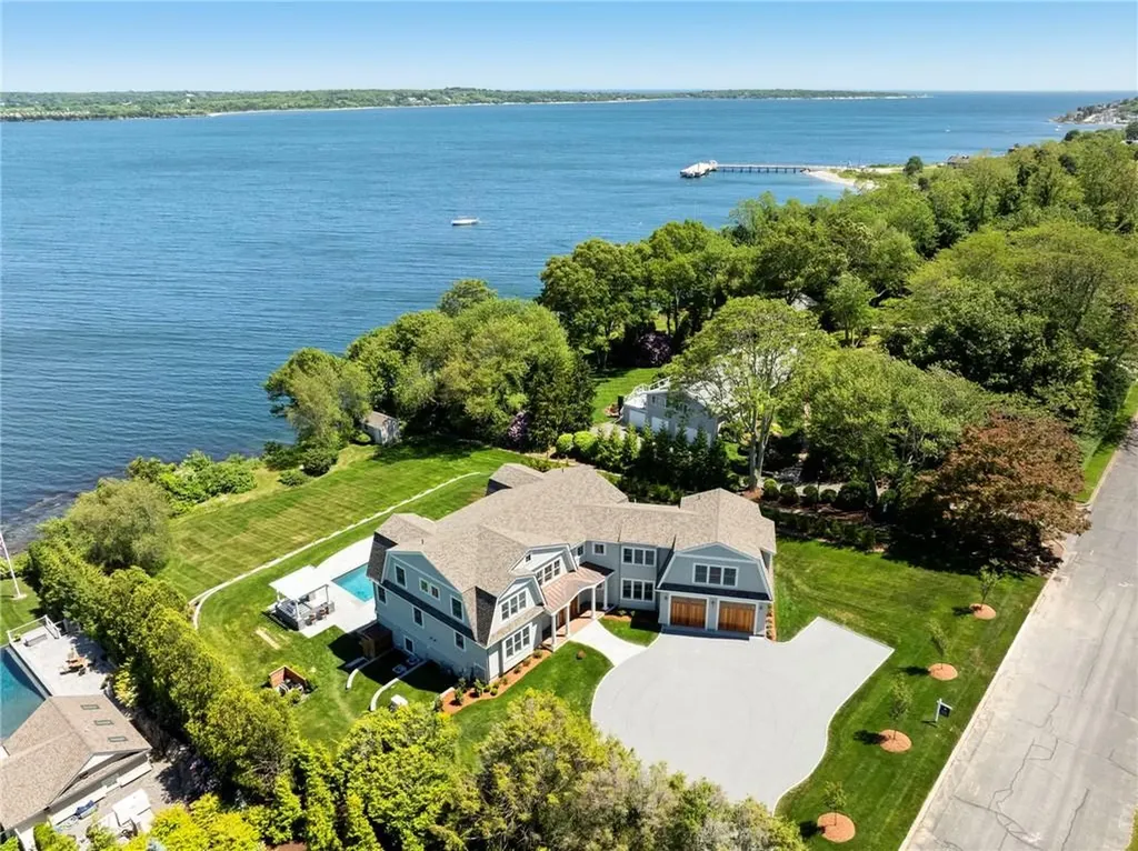 19 Searidge Drive Narragansett RI 02874