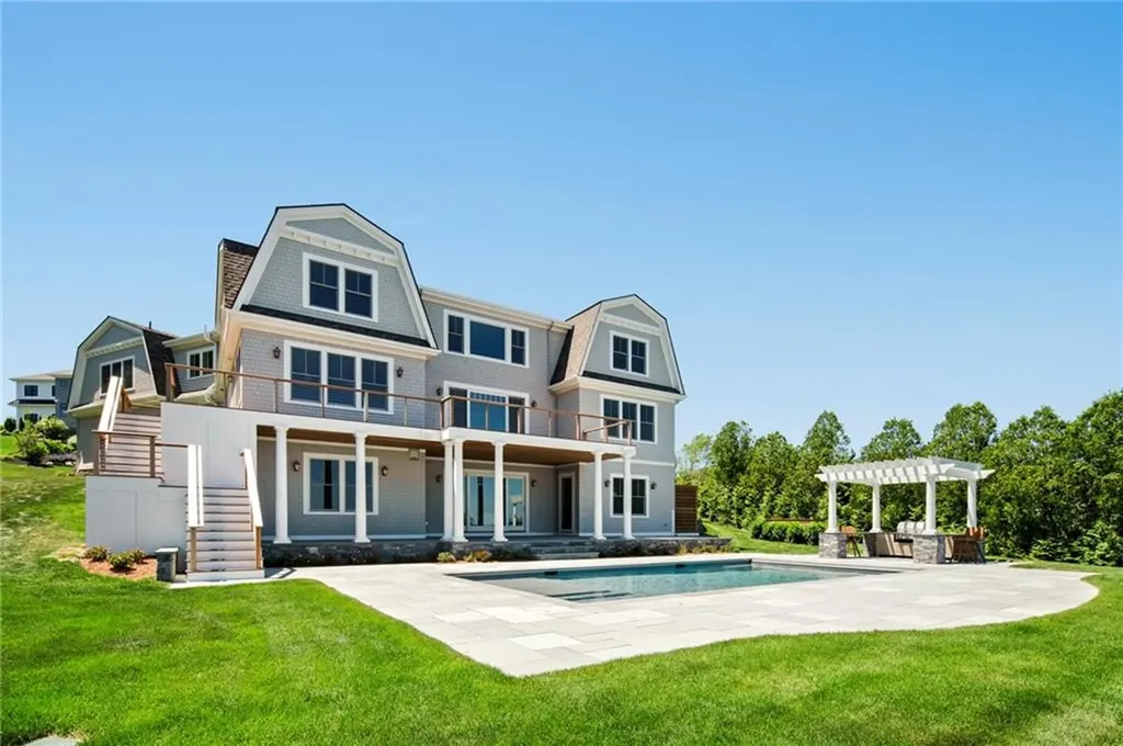 19 Searidge Drive Narragansett RI 02874
