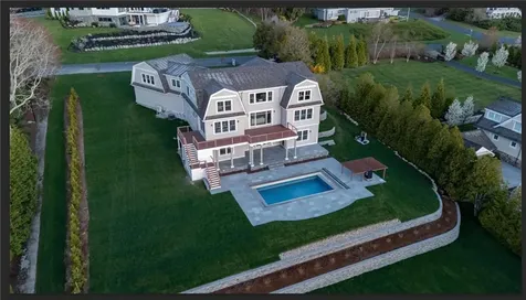 19 Searidge Drive Narragansett RI 02874