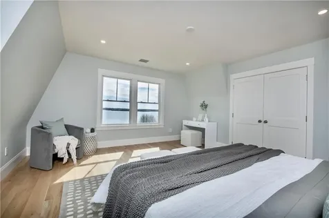 19 Searidge Drive Narragansett RI 02874