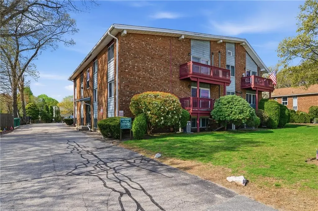 110 Pilgrim Parkway Warwick RI 02888