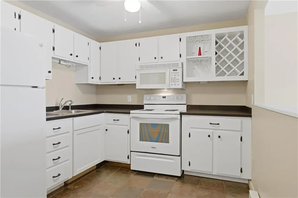 110 Pilgrim Parkway Warwick RI 02888