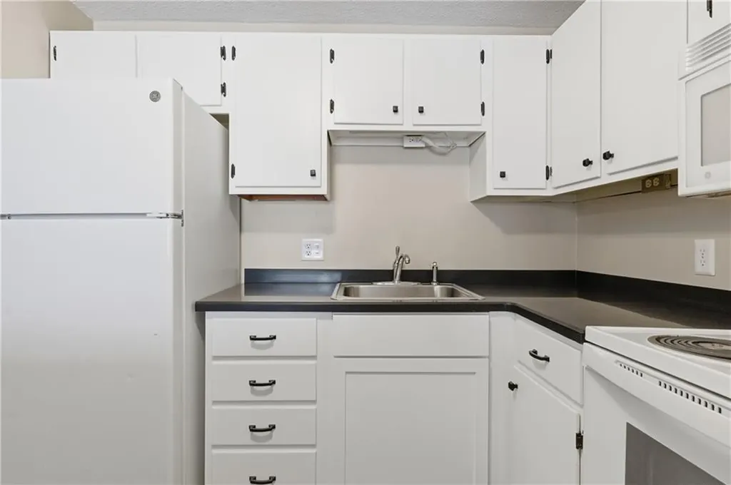 110 Pilgrim Parkway Warwick RI 02888