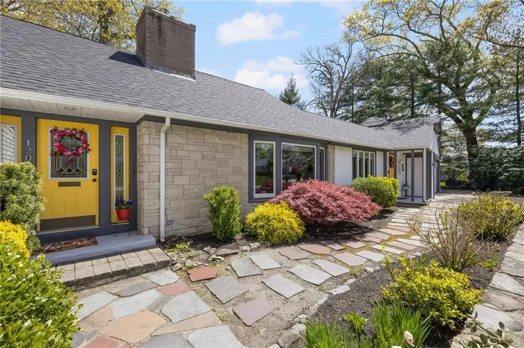 120 Bretton Woods Drive Cranston RI 02920