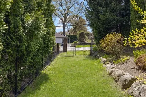 120 Bretton Woods Drive Cranston RI 02920