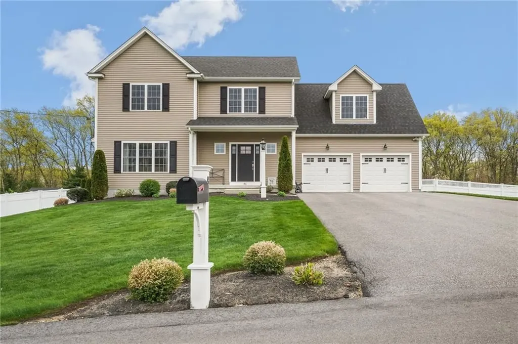 81 Golden View Drive Johnston RI 02919