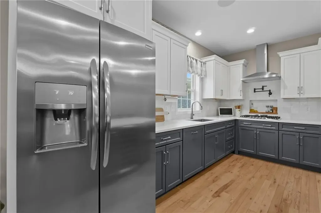 81 Golden View Drive Johnston RI 02919
