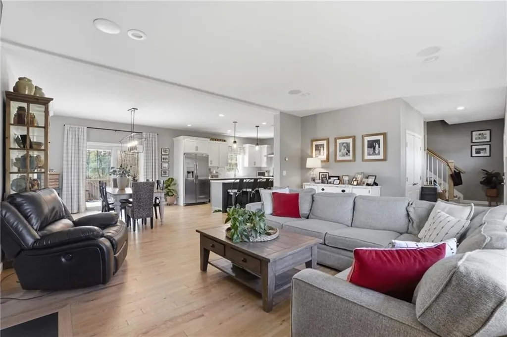 81 Golden View Drive Johnston RI 02919