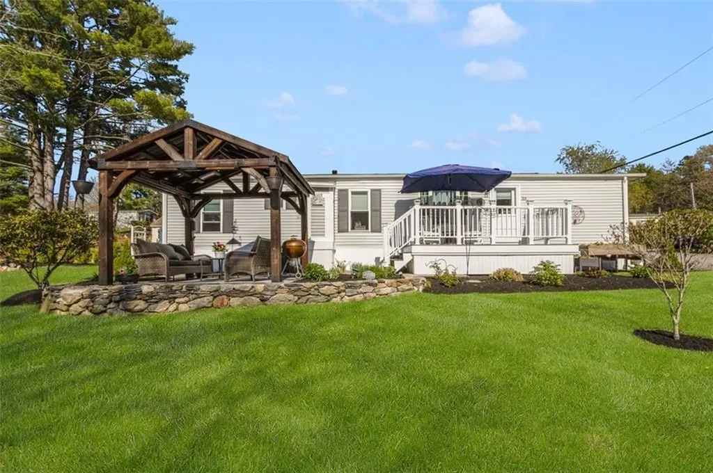 33 Foxtrot Drive Charlestown RI 02813