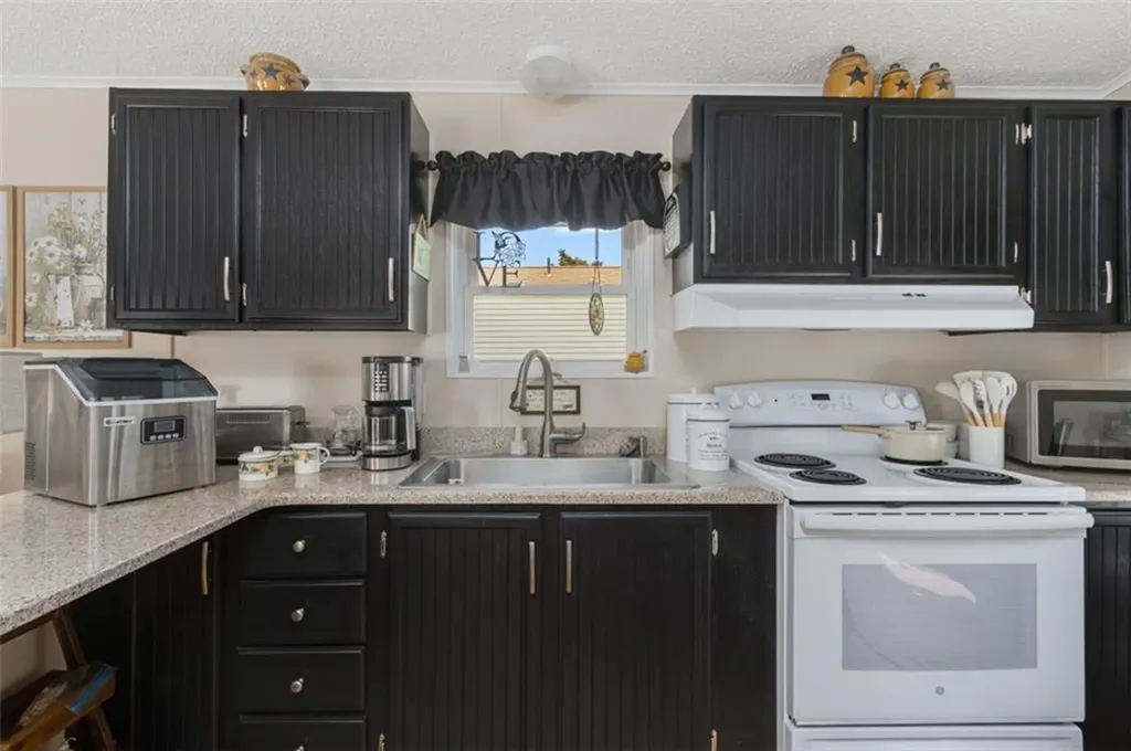 33 Foxtrot Drive Charlestown RI 02813