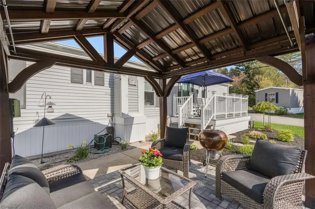 33 Foxtrot Drive Charlestown RI 02813