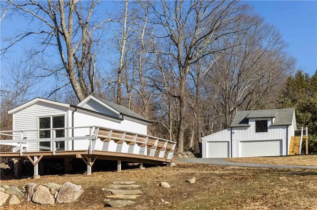 311 Hope Road Cranston RI 02921
