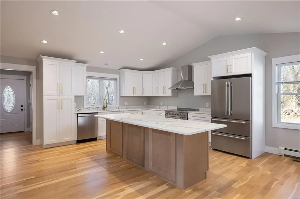 311 Hope Road Cranston RI 02921