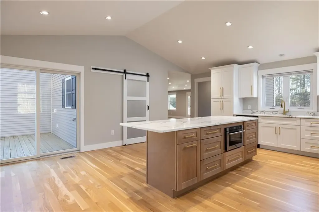 311 Hope Road Cranston RI 02921