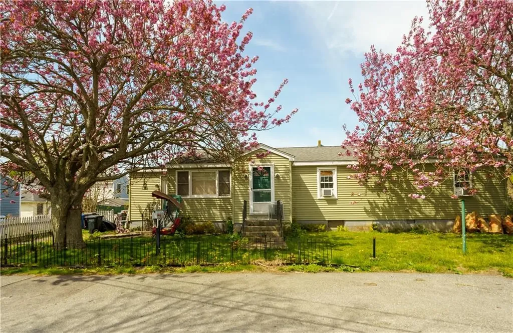 54 Homer Street Newport RI 02840