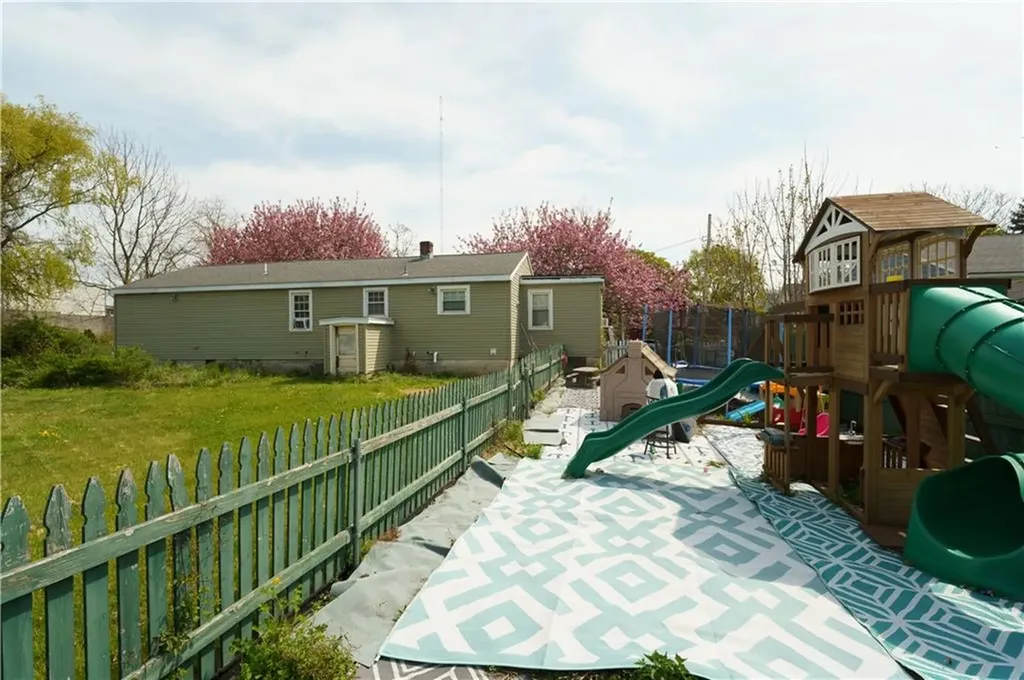 54 Homer Street Newport RI 02840