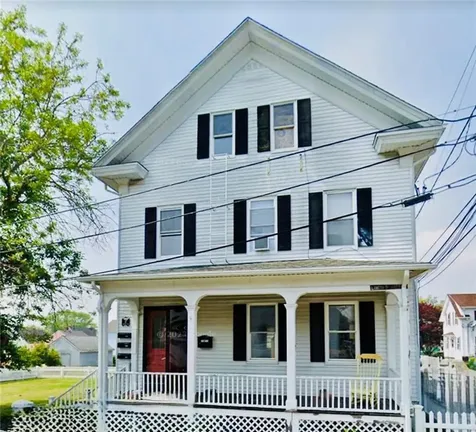 37 Lincoln Avenue Bristol RI 02809