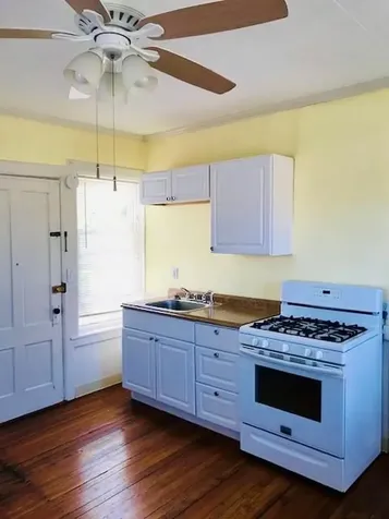 37 Lincoln Avenue Bristol RI 02809