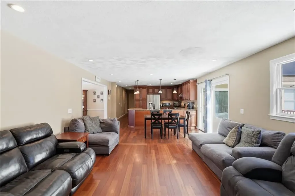 244 Beechwood Drive Cranston RI 02921