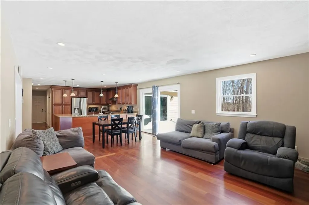 244 Beechwood Drive Cranston RI 02921