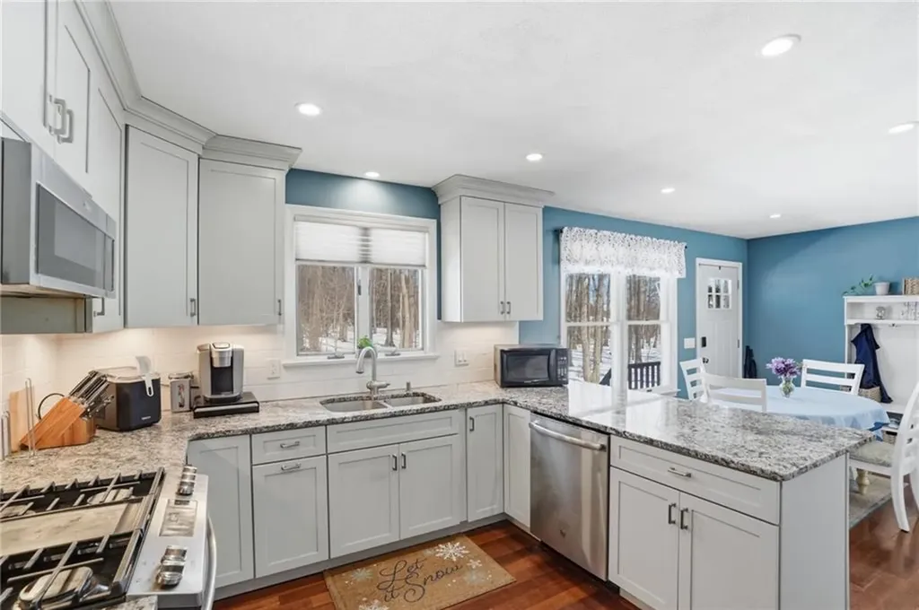 244 Beechwood Drive Cranston RI 02921