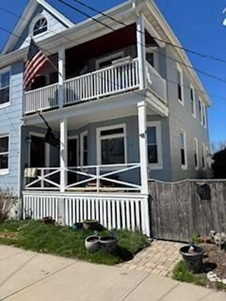 28 Atlantic Street Newport RI 02840