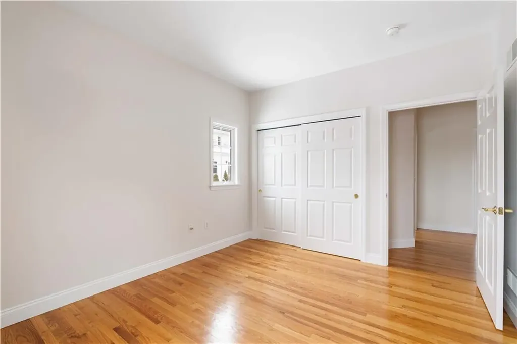 18 Peggy Lane Portsmouth RI 02871