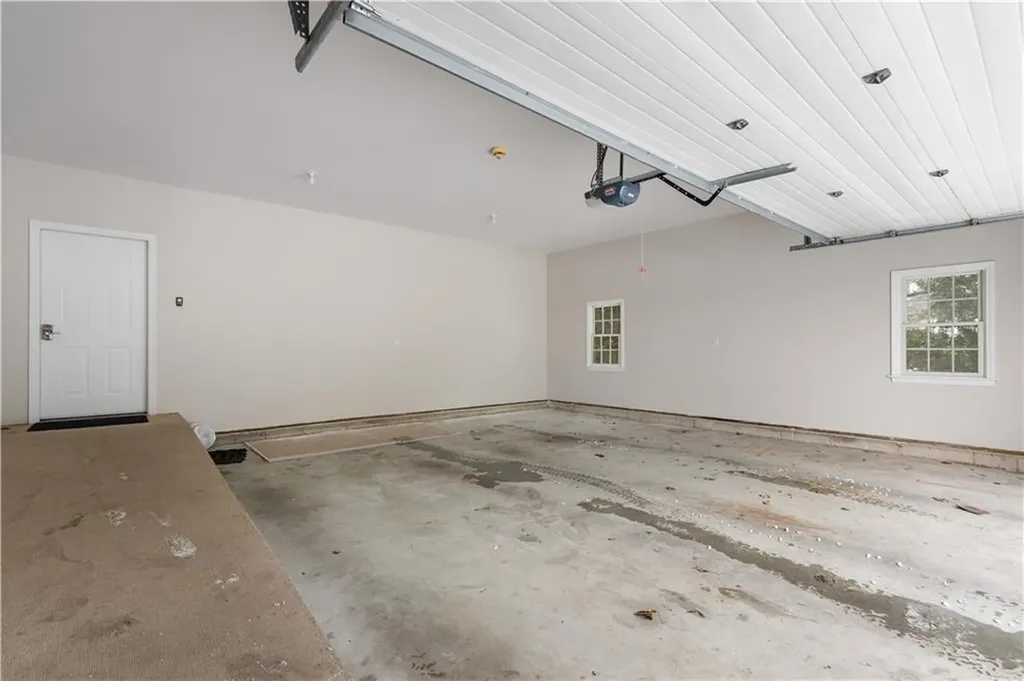 18 Peggy Lane Portsmouth RI 02871