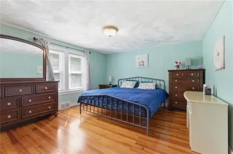 1799 Old Louisquisset Pike Lincoln RI 02865
