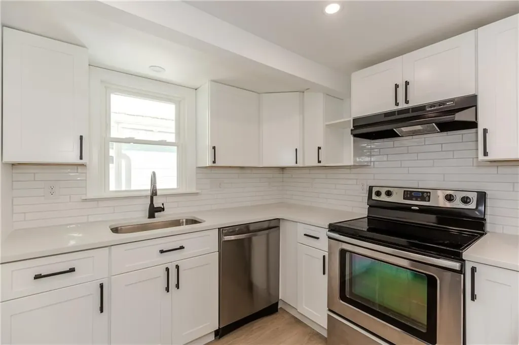 19 Leigh Road Cumberland RI 02864