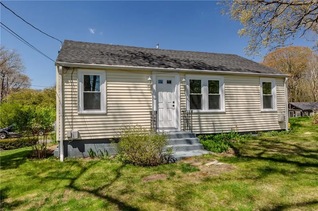 19 Leigh Road Cumberland RI 02864