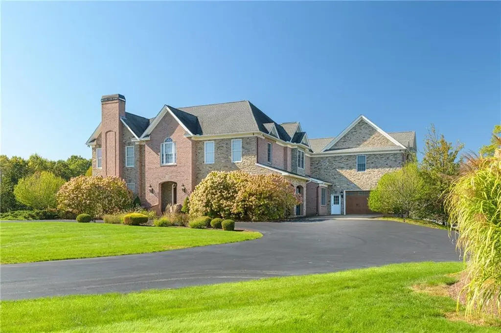 3070 Diamond Hill Road Cumberland RI 02864