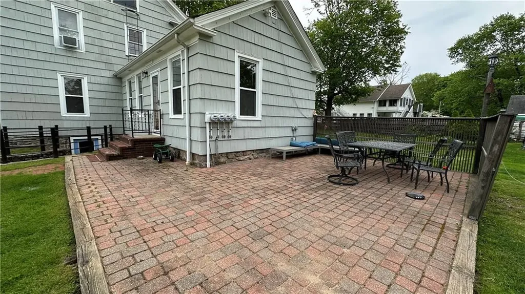3560 Kingstown Road South Kingstown RI 02892