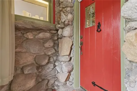 10 Hamilton Hill Glocester RI 02829