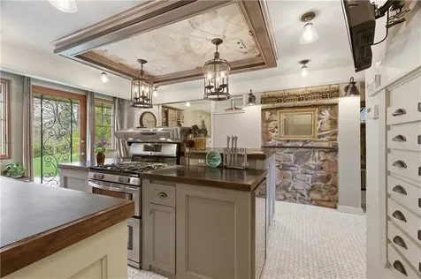 10 Hamilton Hill Glocester RI 02829