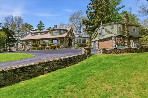 10 Hamilton Hill Glocester RI 02829