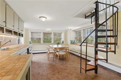 10 Hamilton Hill Glocester RI 02829