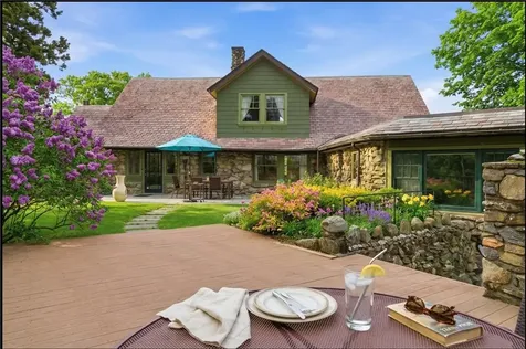 10 Hamilton Hill Glocester RI 02829