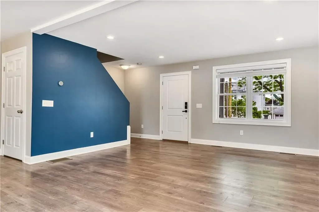 239 Mauran Avenue East Providence RI 02914