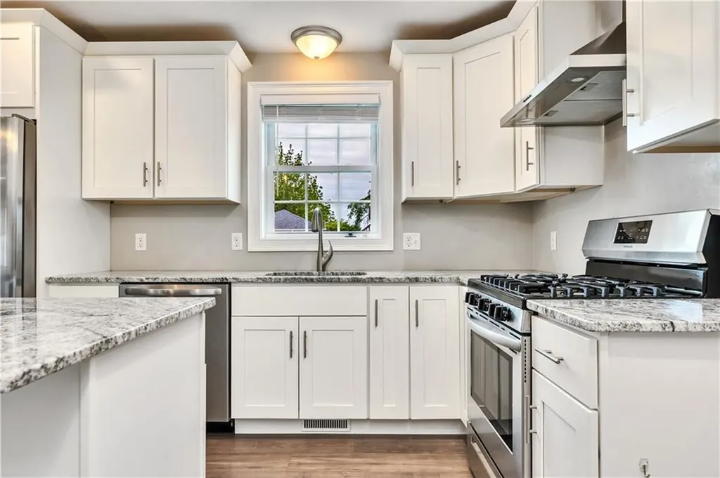 239 Mauran Avenue East Providence RI 02914