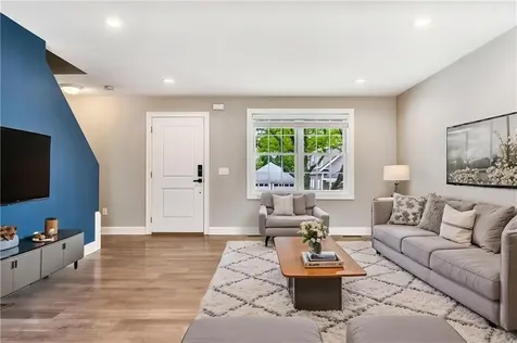 239 Mauran Avenue East Providence RI 02914