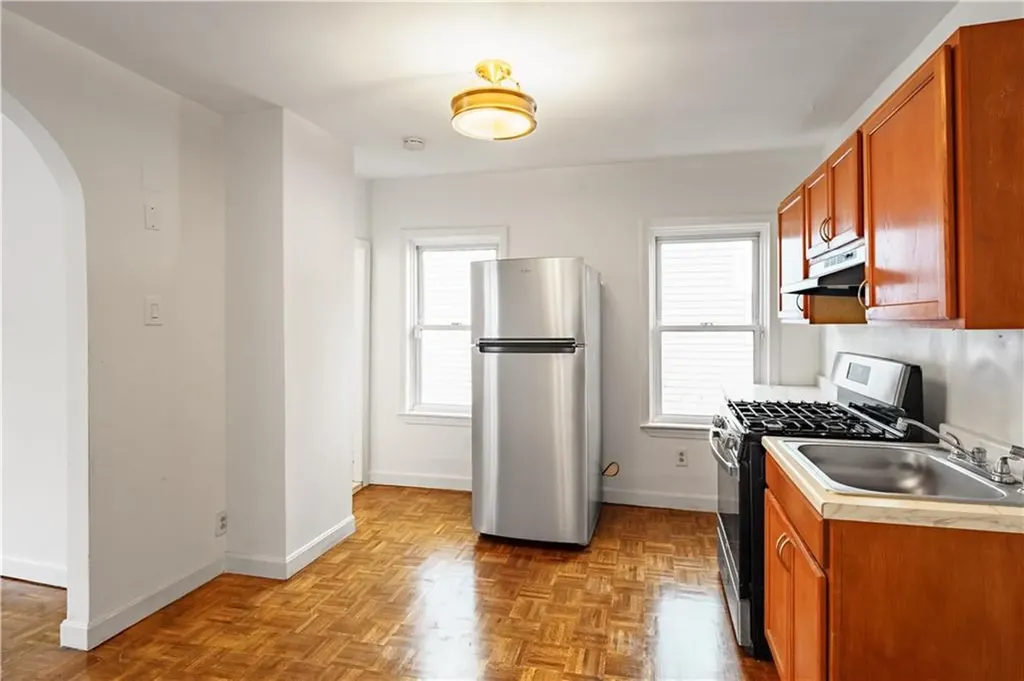 21 Lilac Street Pawtucket RI 02860
