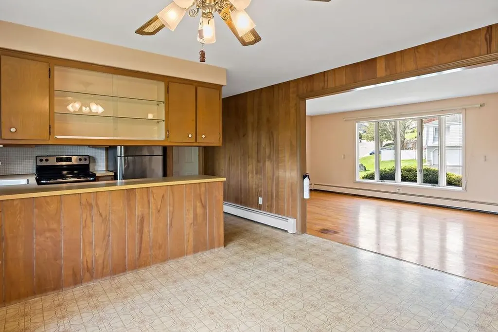 85 Sunset Avenue Providence RI 02909